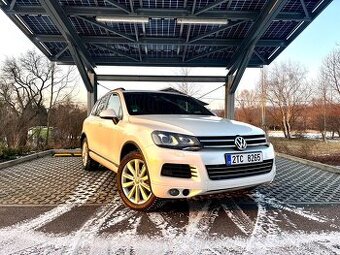 Touareg 3.0 V6 180 kW Exclusive nezávislé topení, vzduch