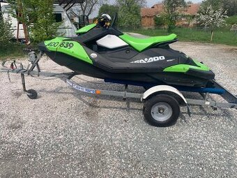 Sea-Doo Spark 90hp VTS mnoho doplňků