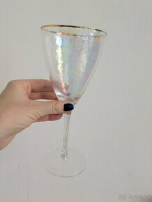 Sklenice na víno se zlatým okrajem 400 ml - 1