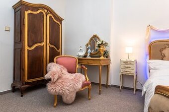 Prodám hotelový nábytek 20 pokoj