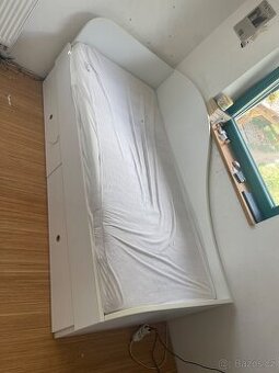 Divci postel velka s uloznym prostorem