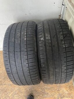 Dvě letní pneu 285 35 22