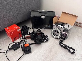 Sony a7 tělo + objektiv FE50mm F1,8 + příslušenství