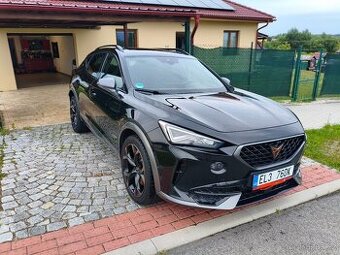Cupra Formentor VZ TSI 180kw/LED/panorama/360°kamery/DCC