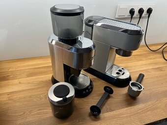 Set kávovaru a mlýnku DeLonghi