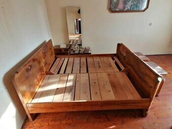 Postel masiv manželská