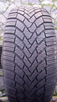 zimni pneu 225 45 17 dunlop pekne