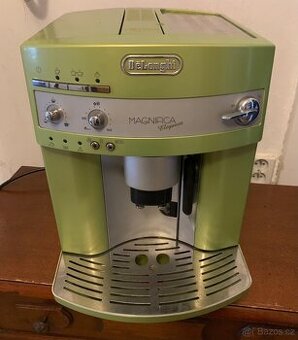 Kavovar DeLonghi - 1
