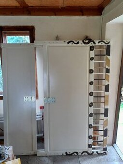 Postel Ikea Hemnes + rošty
