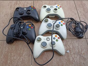 Ovladače na díly různé PlayStation Nintendo Xbox