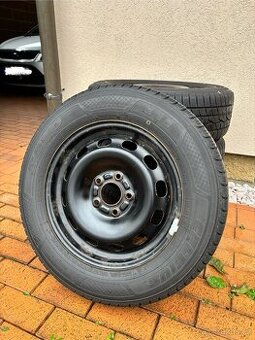 Zimní kola s disky Ford 195/65 R15
