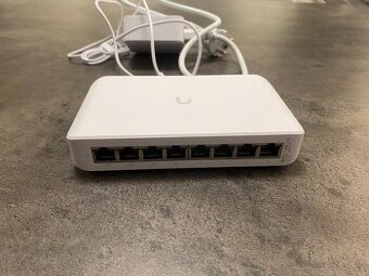 Ubiquiti UniFi Switch Lite 8 PoE