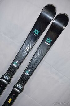 Dámské carvingové lyže Völkl FLAIR SC Carbon 23/24