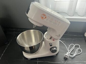 Kuchyňský robot ETA Mezo III