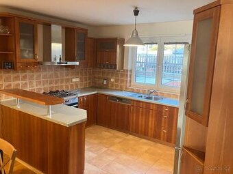 Kuchyne + spotřebiče