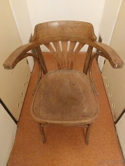 Stará dřevěná židle