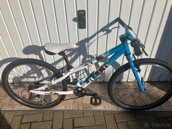 DÍVČÍ KOLO SCOTT 24