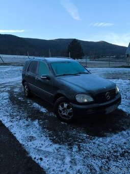 Mercedes ML270 cdi manuál