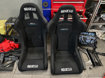 Závodní sedačky SPARCO+Konzole a držáky - 1