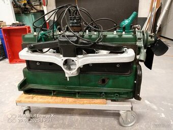 Osmivalcovy blok motoru Nash rok cca 1931