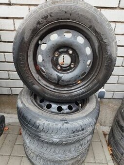 Plechové disky s pneumatikama Barum 175 65 R14 Ford