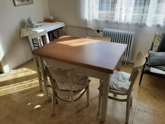 Kuchyňský stůl rozkládací + židle