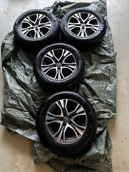 Alu kola Toyota RAV4 225/65 R17 Nokian Wetproof SUV – jako n