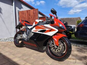 Honda CBR 1000RR Fireblade
