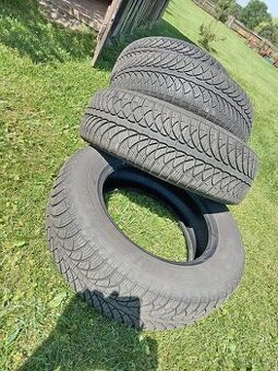 Zimní pneu 195/65 r15