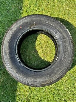 Pneu 255/70 R18 - 1