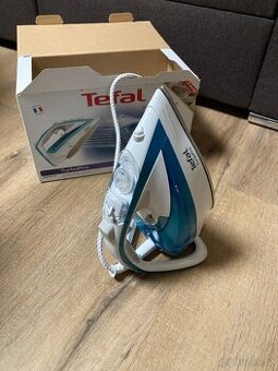 Žehlička Tefal turbopro FV5603