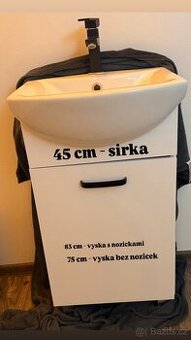Koupelnová skříňka
