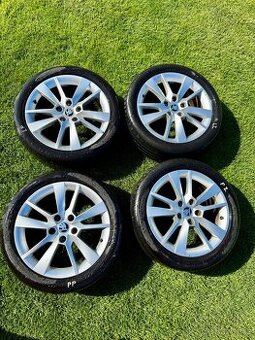 4 x Alu kolo Trius 17" Octavia III 225/45 R17 vzorek 80-85%