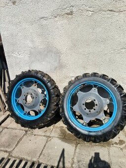 Kola na traktor 9-32