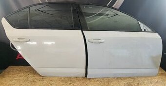 Dveře pravá strana Octavia III
