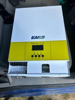 Hybridní solární invertor 24V, 3.2 kW