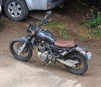 Suzuki XF 650 Freewind