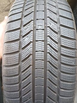 235/40 r19
