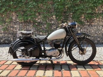 ČZ 125 T z roku 1949 s TP