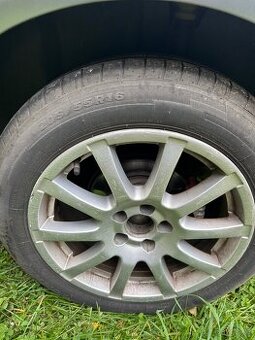 Alu kola 5x100 R16 pěkné letní pneumatiky