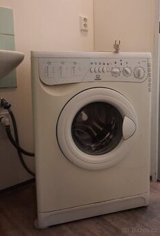Pračka Indesit