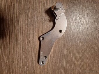 Brzdový adaptér na 320mm kotouč