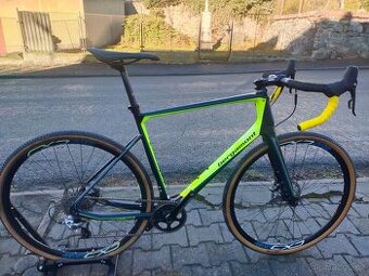 KARBONOVÉ GRAVEL KOLO BERGAMONT