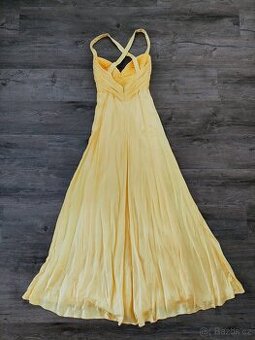 Dlouhé žluté společenské šaty