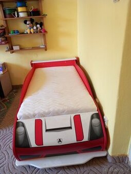 Prodám postel - auto