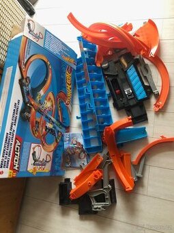 HOT WHEELS Věž | Sada + 1 autíčko | Mega dráha 80 cm