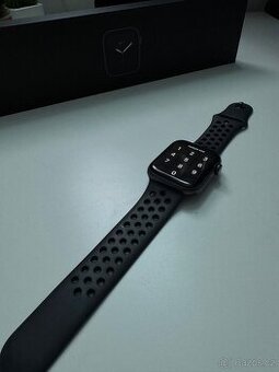 Apple Watch SE Nike 44mm