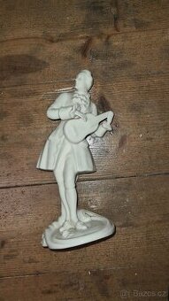 SOŠKA HOUSLISTY Z PORCELÁNU