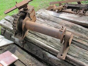 Naviják / starý železný rumpál / funkční