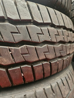 215/75R16C 113/111S   IMPERIAL